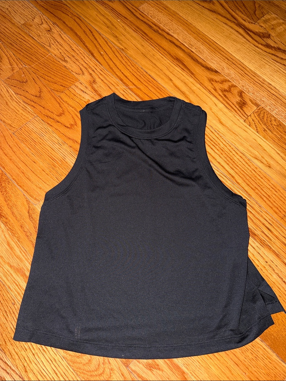 Lululemon light weight black tank perfect for hot days or intense workouts.